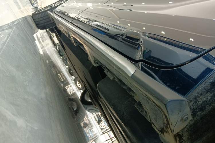 Used Toyota Granvia 2023 2.5L Hybrid Flagship VIP Edition Left Side Sill