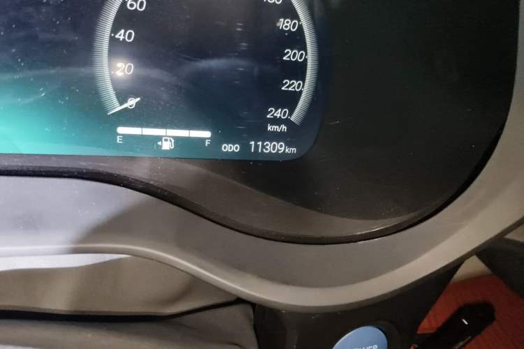 Used Toyota Granvia 2023 2.5L Hybrid Flagship VIP Edition Odometer Close Up
