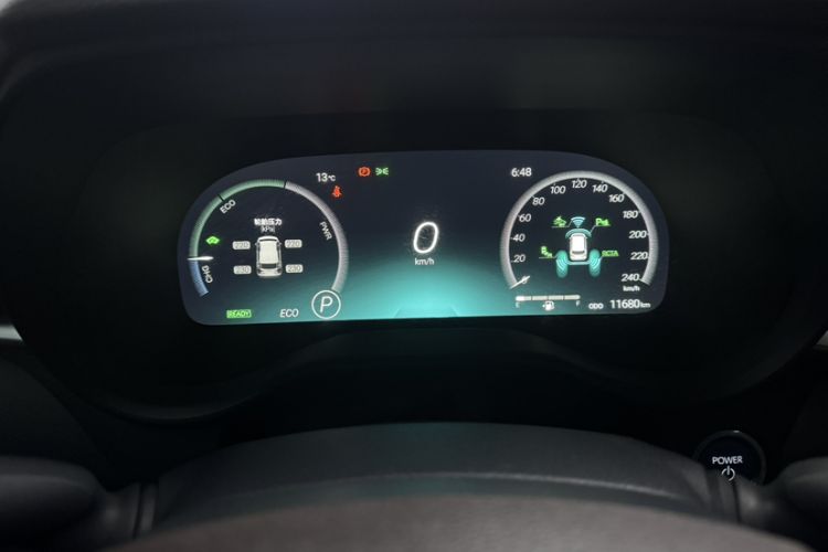 Used Toyota Granvia 2023 2.5L Hybrid Flagship VIP Edition Odometer Close Up
