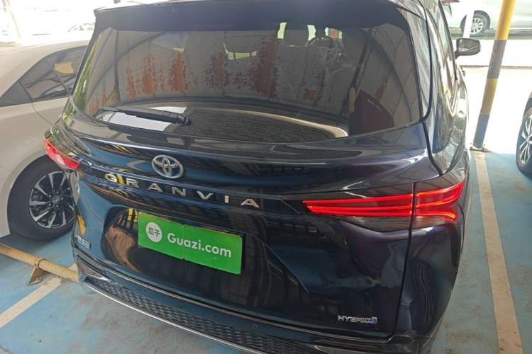 Used Toyota Granvia 2023 2.5L Hybrid Flagship VIP Edition Rear