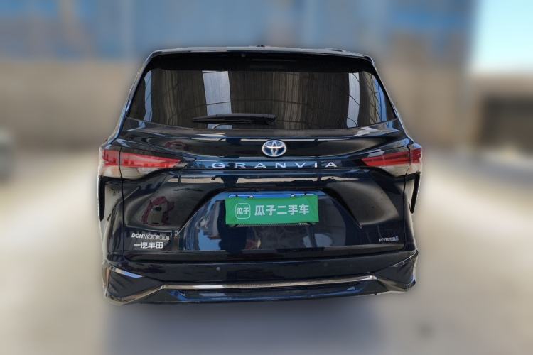 Used Toyota Granvia 2023 2.5L Hybrid Luxury Edition Rear