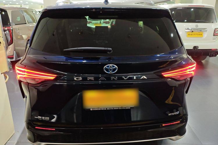 Used Toyota Granvia 2023 2.5L Hybrid Flagship VIP Edition Rear