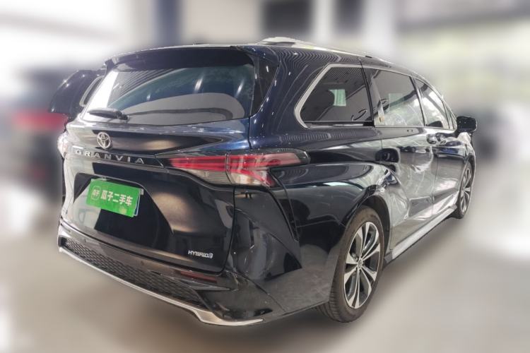 Used Toyota Granvia 2023 2.5L Hybrid Flagship VIP Edition Rear Right 45 Deg