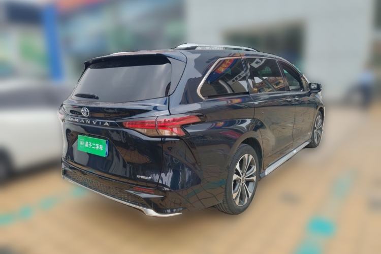 Used Toyota Granvia 2023 2.5L Hybrid Flagship VIP Edition Rear Right 45 Deg