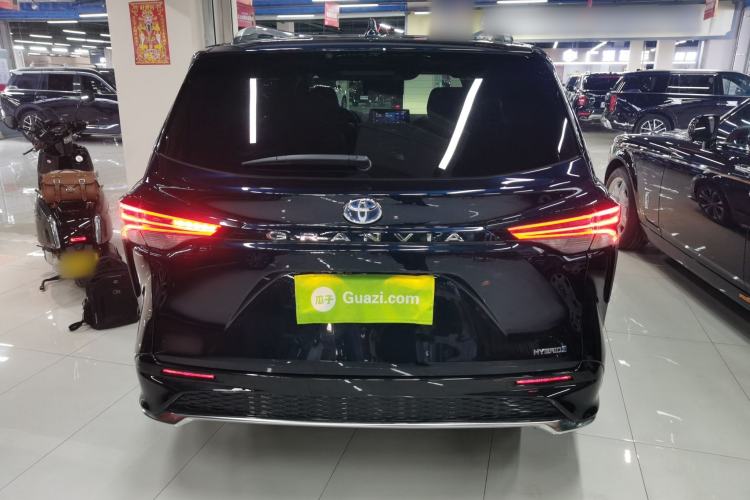 Used Toyota Granvia 2023 2.5L Hybrid Flagship VIP Edition Rear