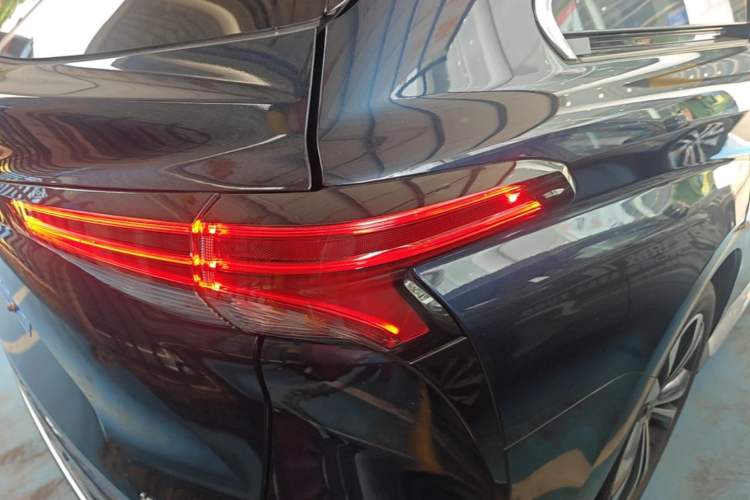 Used Toyota Granvia 2023 2.5L Hybrid Flagship VIP Edition Right Rear Taillight