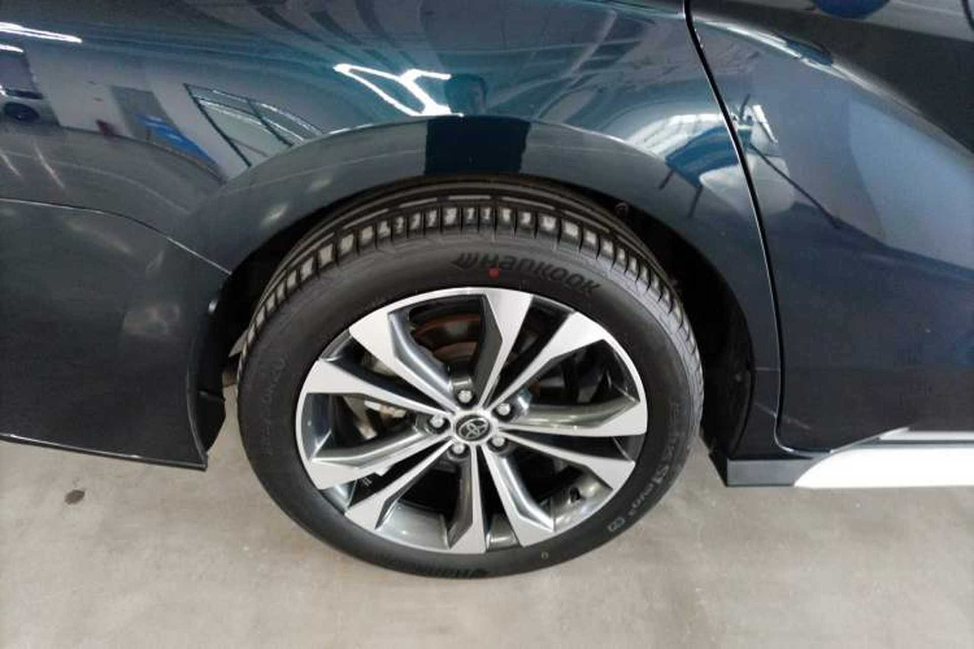 Used Toyota Granvia 2023 2.5L Hybrid Flagship VIP Edition Right Rear Wheel Hub
