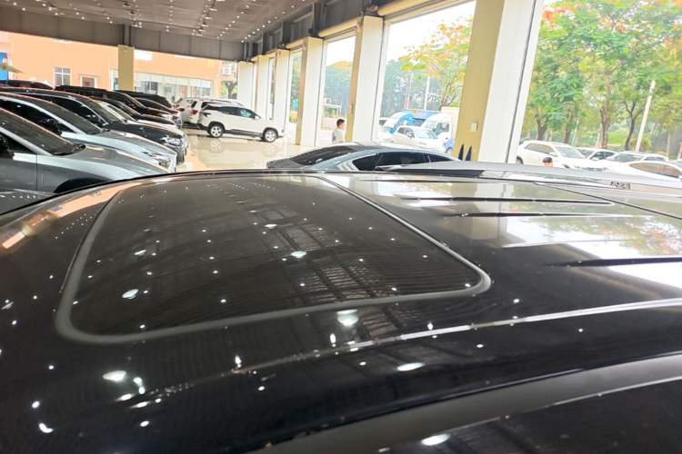 Used Toyota Granvia 2023 2.5L Hybrid Flagship VIP Edition Roof