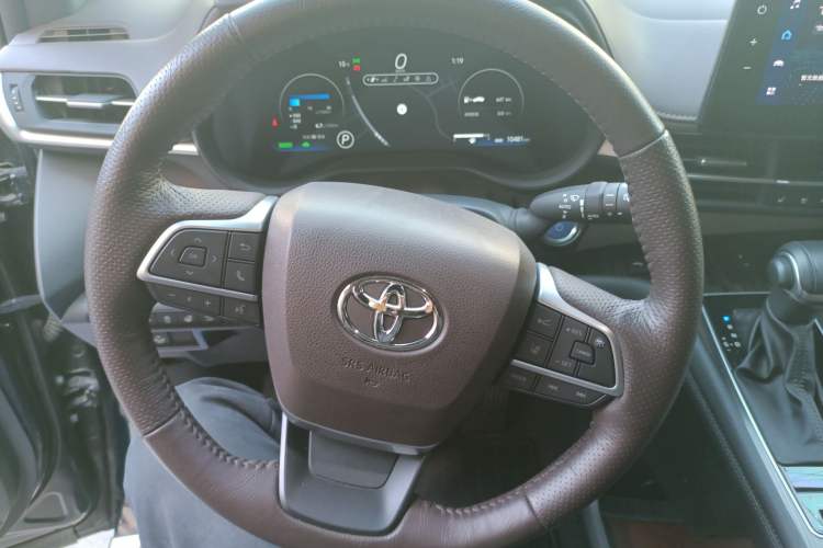 Used Toyota Granvia 2023 2.5L Hybrid Flagship VIP Edition Steering Wheel