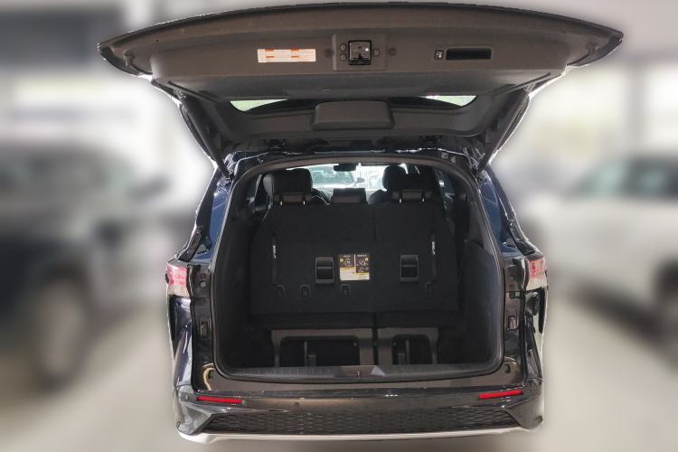 Used Toyota Granvia 2023 2.5L Hybrid Flagship VIP Edition Trunk