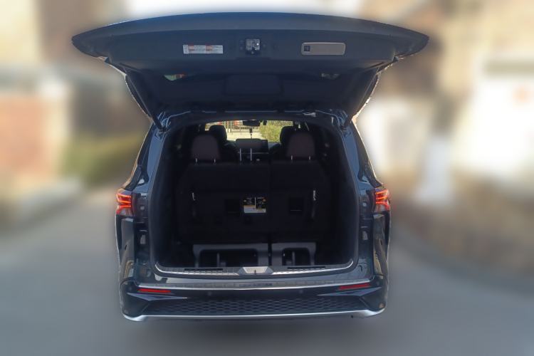 Used Toyota Granvia 2023 2.5L Hybrid Flagship VIP Edition Trunk