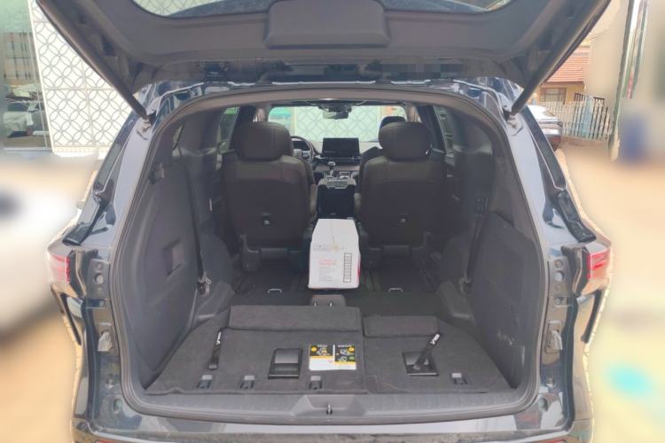 Used Toyota Granvia 2023 2.5L Hybrid Flagship VIP Edition Trunk
