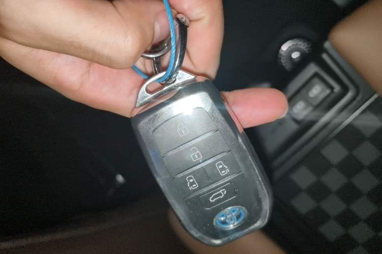 Used Toyota Granvia 2023 2.5L Hybrid Flagship VIP Edition Vehicle Key
