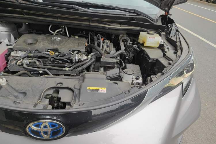 Used Toyota Granvia 2023 2.5L Hybrid Flagship VIP Edition Engine Bay Left