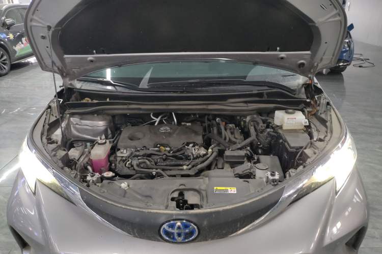 Used Toyota Granvia 2023 2.5L Hybrid Comfort Edition Engine Bay