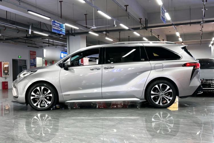 Used Toyota Granvia 2023 2.5L Hybrid Prestige VIP Edition Exterior 6