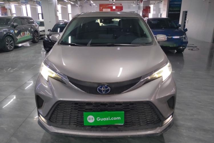 Used Toyota Granvia 2023 2.5L Hybrid Comfort Edition Front