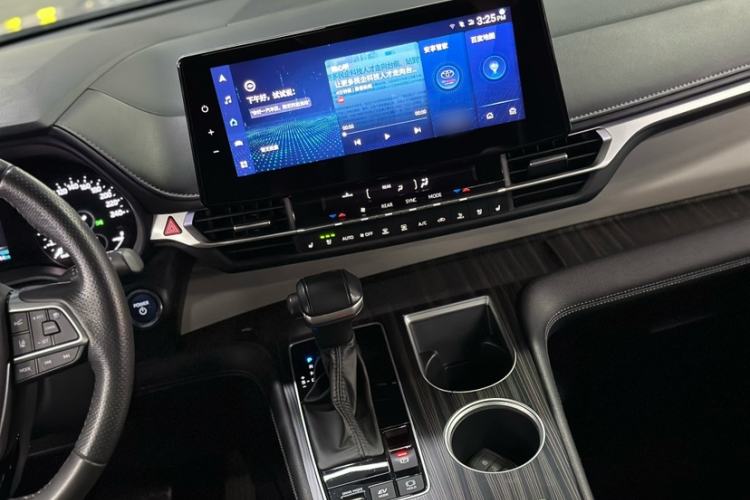 Used Toyota Granvia 2023 2.5L Hybrid Prestige VIP Edition Interior 8