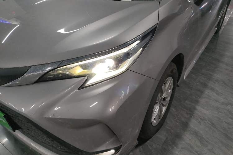 Used Toyota Granvia 2023 2.5L Hybrid Comfort Edition Left Front Headlight