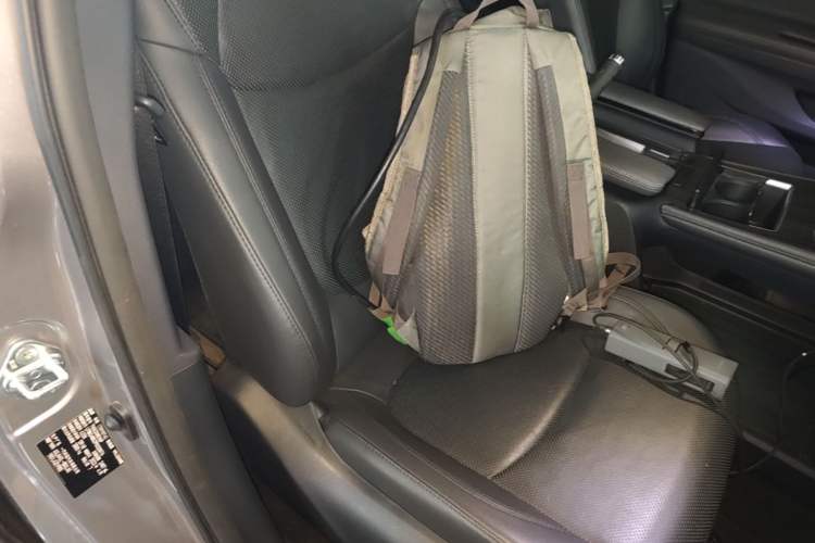Used Toyota Granvia 2023 2.5L Hybrid Prestige VIP Edition Right Front Seat