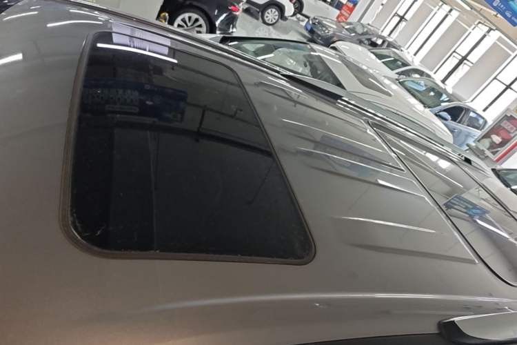 Used Toyota Granvia 2023 2.5L Hybrid Prestige VIP Edition Roof