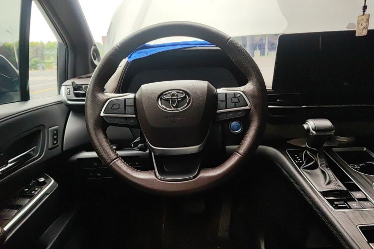 Used Toyota Granvia 2023 2.5L Hybrid Flagship VIP Edition Steering Wheel