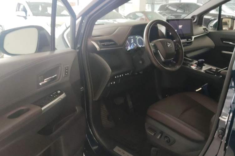 Used Toyota Granvia 2023 2.5L Hybrid Flagship VIP Edition Driver Seat