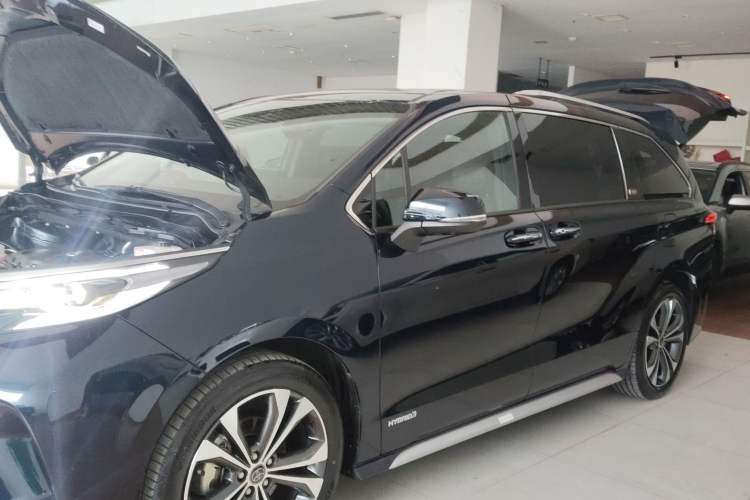 Used Toyota Granvia 2023 2.5L Hybrid Flagship VIP Edition Left Side