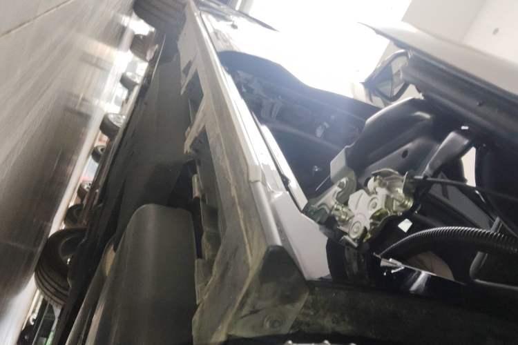 Used Toyota Granvia 2023 2.5L Hybrid Flagship VIP Edition Left Side Sill