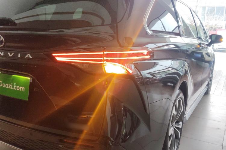 Used Toyota Granvia 2023 2.5L Hybrid Flagship VIP Edition Right Rear Taillight