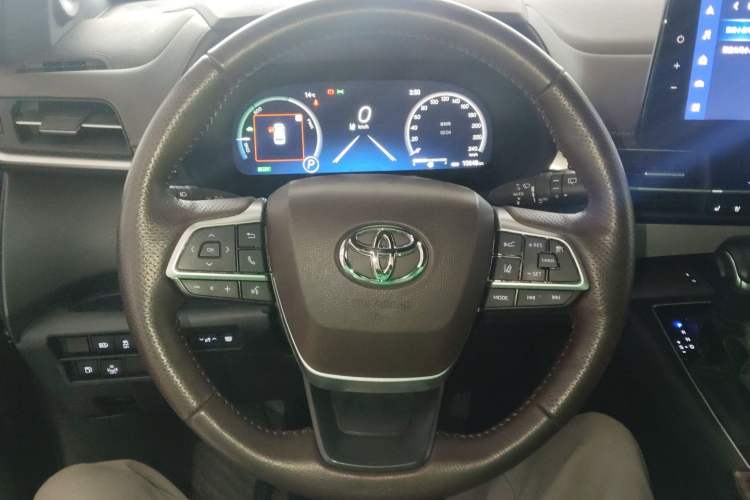 Used Toyota Granvia 2023 2.5L Hybrid Flagship VIP Edition Steering Wheel