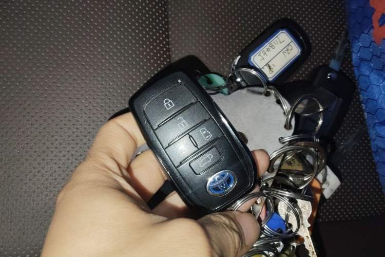 Used Toyota Granvia 2023 2.5L Hybrid Flagship VIP Edition Vehicle Key