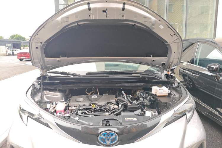 Used Toyota Granvia 2023 2.5L Hybrid Flagship VIP Edition Engine Bay