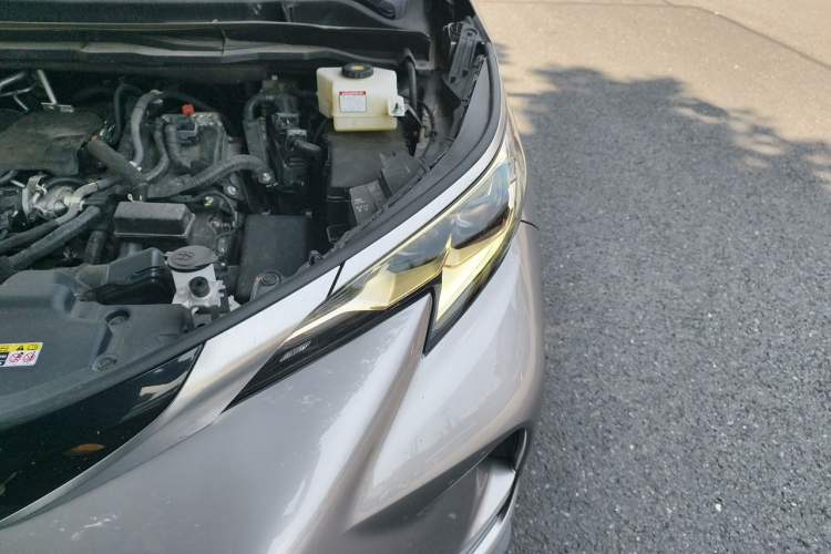 Used Toyota Granvia 2023 2.5L Hybrid Flagship VIP Edition Engine Bay Left