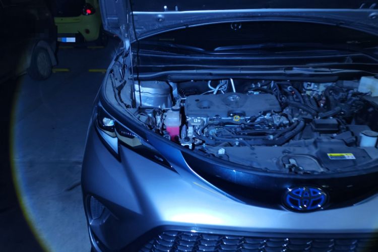 Used Toyota Granvia 2023 2.5L Hybrid Prestige PLUS Edition Engine Bay Right