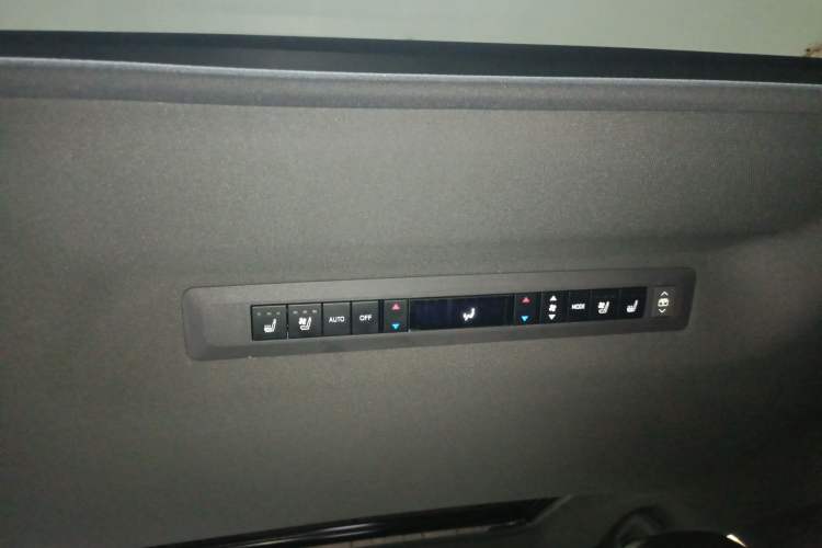 Used Toyota Granvia 2023 2.5L Hybrid Prestige VIP Edition Headliner