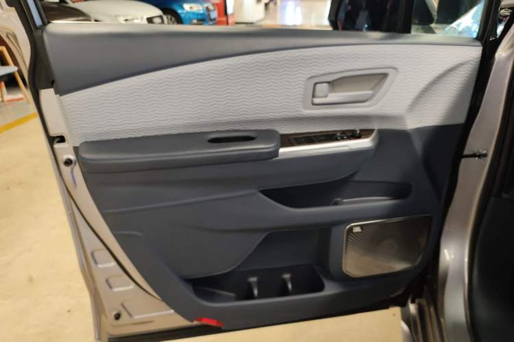 Used Toyota Granvia 2023 2.5L Hybrid Comfort Edition Left Front Door Interior