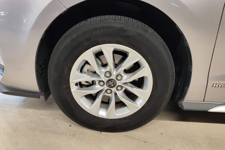 Used Toyota Granvia 2023 2.5L Hybrid Comfort Edition Left Front Wheel Hub