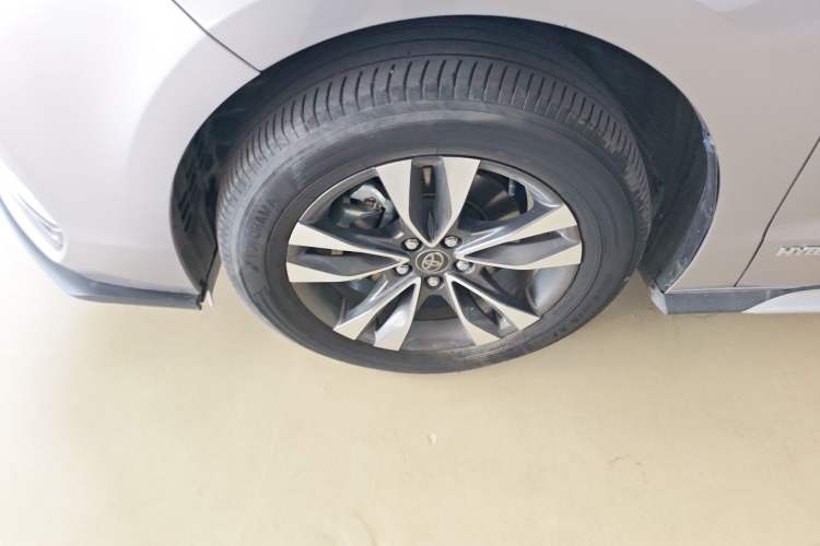 Used Toyota Granvia 2023 2.5L Hybrid Luxury Edition Left Front Wheel Hub