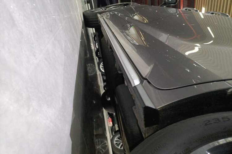 Used Toyota Granvia 2023 2.5L Hybrid Prestige VIP Edition Left Side Sill