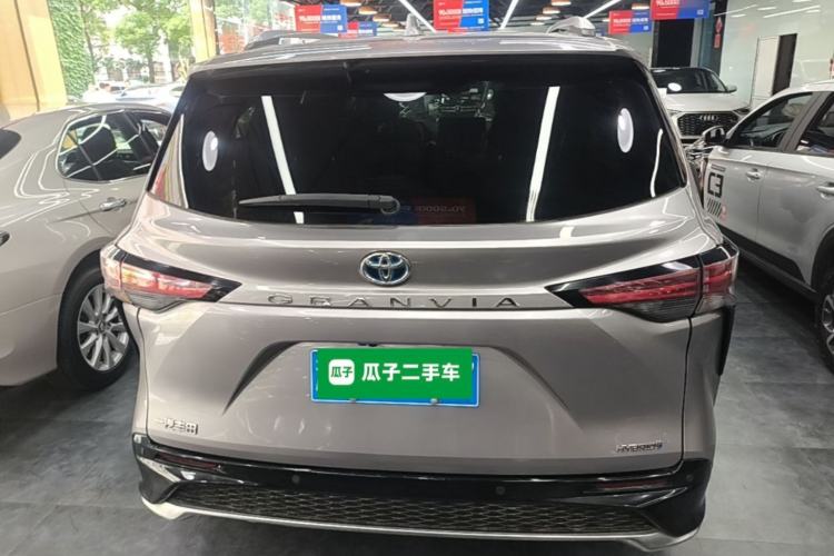 Used Toyota Granvia 2023 2.5L Hybrid Flagship VIP Edition Rear