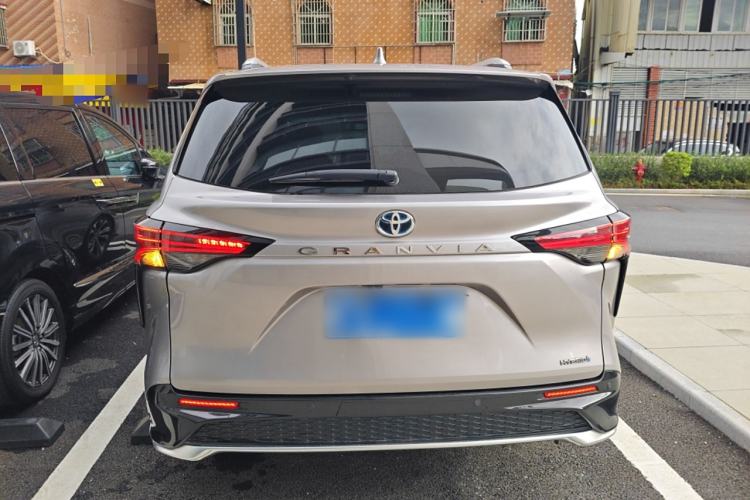 Used Toyota Granvia 2023 2.5L Hybrid Flagship VIP Edition Rear