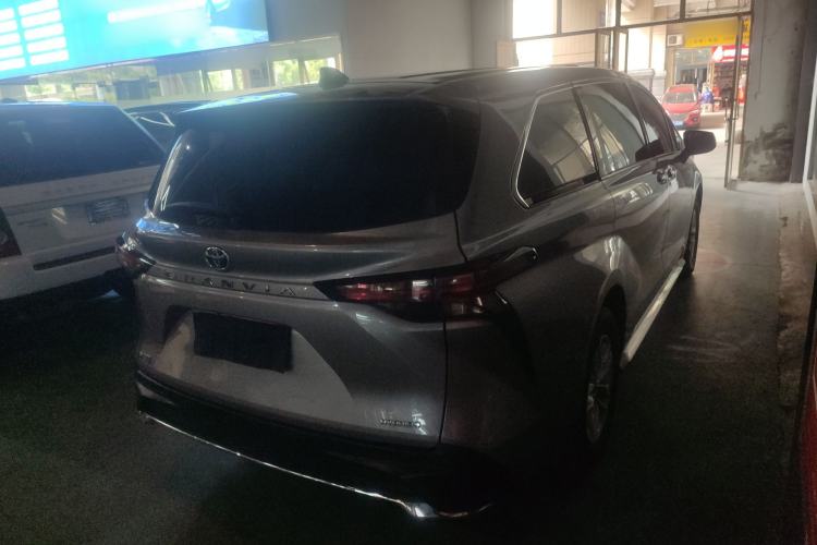Used Toyota Granvia 2023 2.5L Hybrid Comfort Edition Rear Right 45 Deg