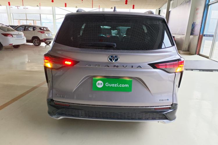 Used Toyota Granvia 2023 2.5L Hybrid Luxury Edition Rear