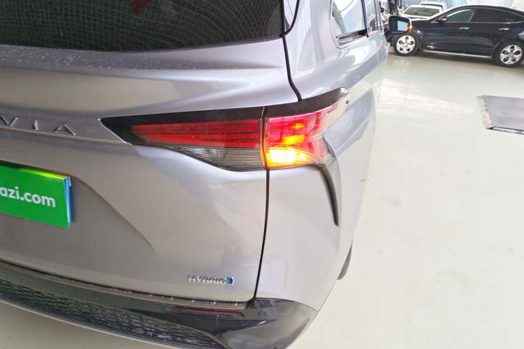 Used Toyota Granvia 2023 2.5L Hybrid Luxury Edition Right Rear Taillight