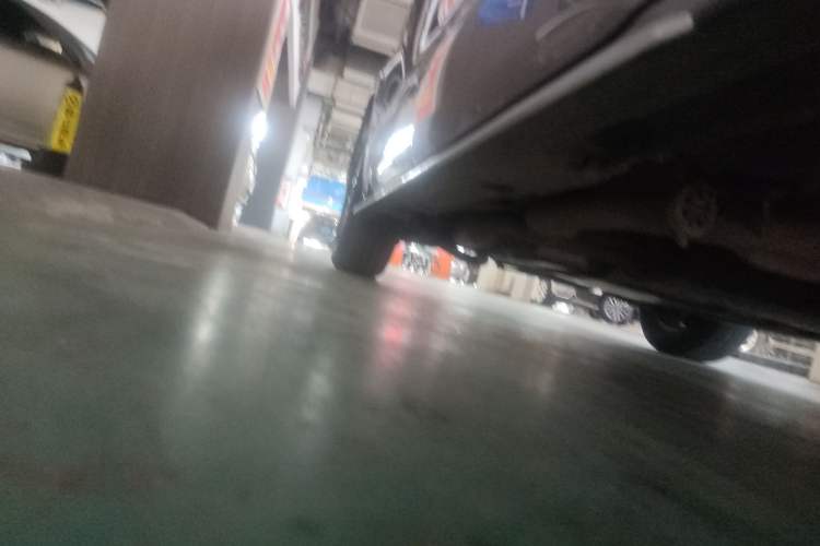 Used Toyota Granvia 2023 2.5L Hybrid Comfort Edition Right Side Sill