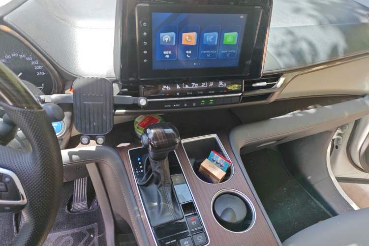 Used Toyota Granvia 2023 2.5L Hybrid Comfort Edition Audio And AC Panel