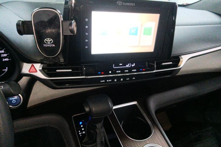 Used Toyota Granvia 2023 2.5L Hybrid Comfort Edition Audio And AC Panel