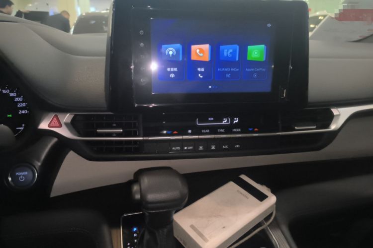 Used Toyota Granvia 2023 2.5L Hybrid Luxury Edition Audio And AC Panel