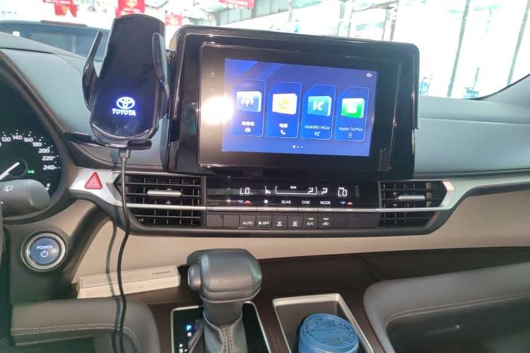 Used Toyota Granvia 2023 2.5L Hybrid Comfort Edition Audio And AC Panel